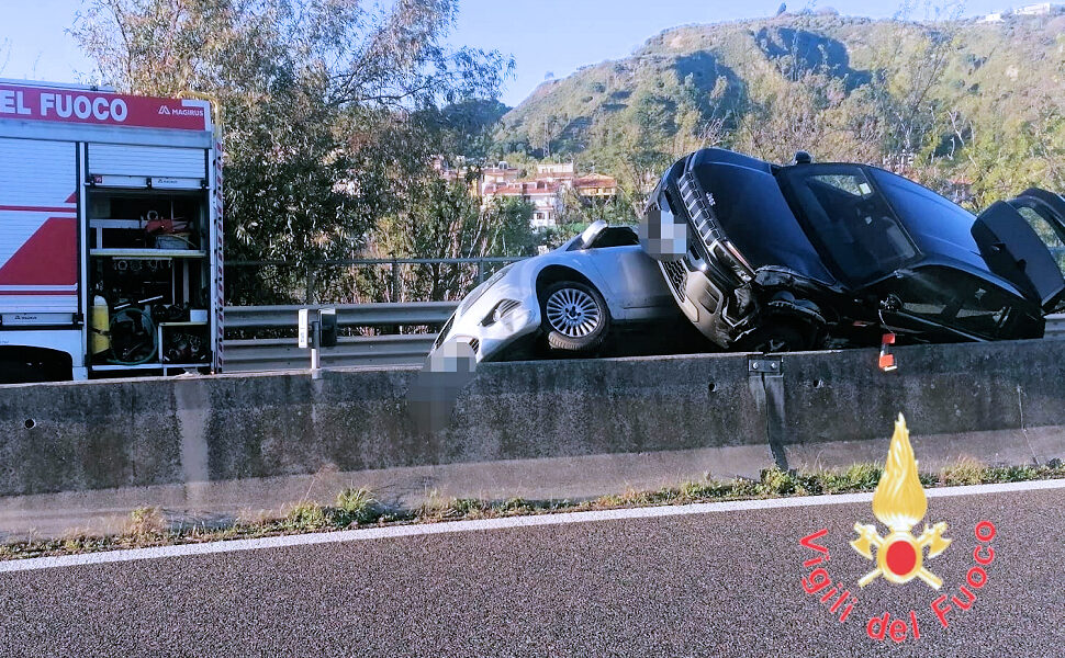 Incidente Statale 280 dei “Due Mari” scontro Jeep focus