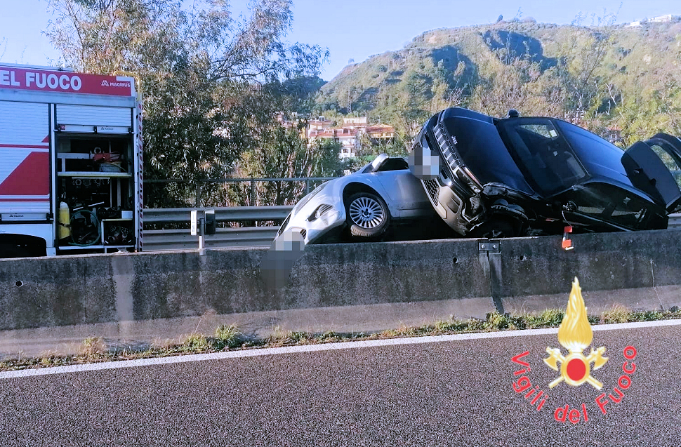 Incidente Statale 280 dei “Due Mari” scontro Jeep focus