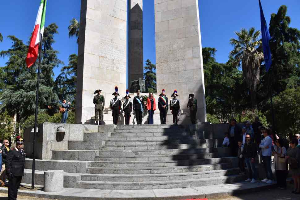 Festa della Liberazione a Cosenza, la cerimonia in Piazza Vittoria tra memoria, unità e impegno civile 52 Liberazione_Cosenza
