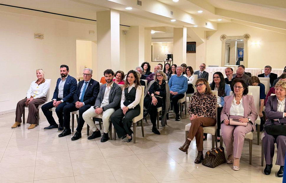 Eccellenza e Innovazione in Calabria: alla giovane Megan Macrì una borsa di studio per il premio “I Nostri Talenti” 52 Megan Macrì Rotary Internet & Idee S.r.l.
