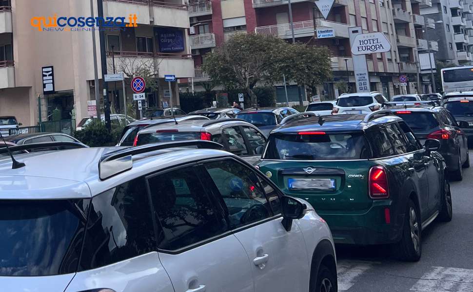 Pendolari - viale Kennedy 1 aprile alle 17.30 02