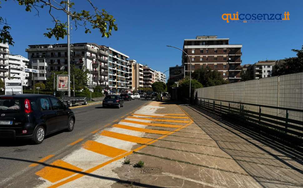 Rende: strade, cantieri a Roges, stadio e borgo antico: l'Amministrazione di Principe presenta i risultati di un anno 54 Pensiline Bus Rende Fermata ponte campagnano roges 02