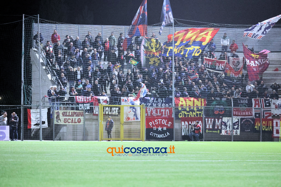 Picerno Cosenza Calcio tifosi Cosenza