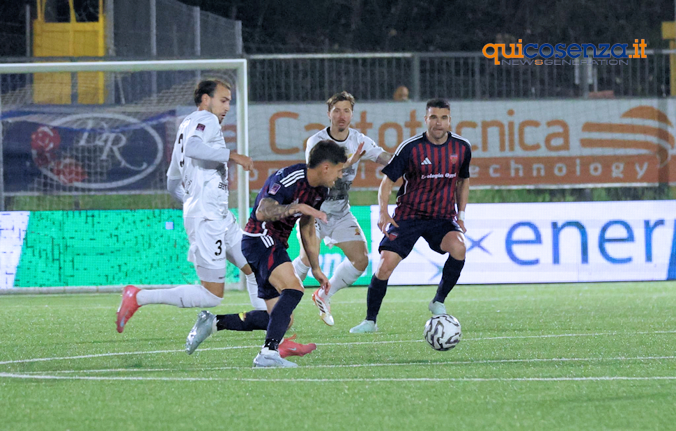 Cosenza Calcio e il "braccino" quando serve la svolta. Buscè tradito dal suo mantra “sporchi, brutti e cattivi” 52 Picerno Cosenza 01