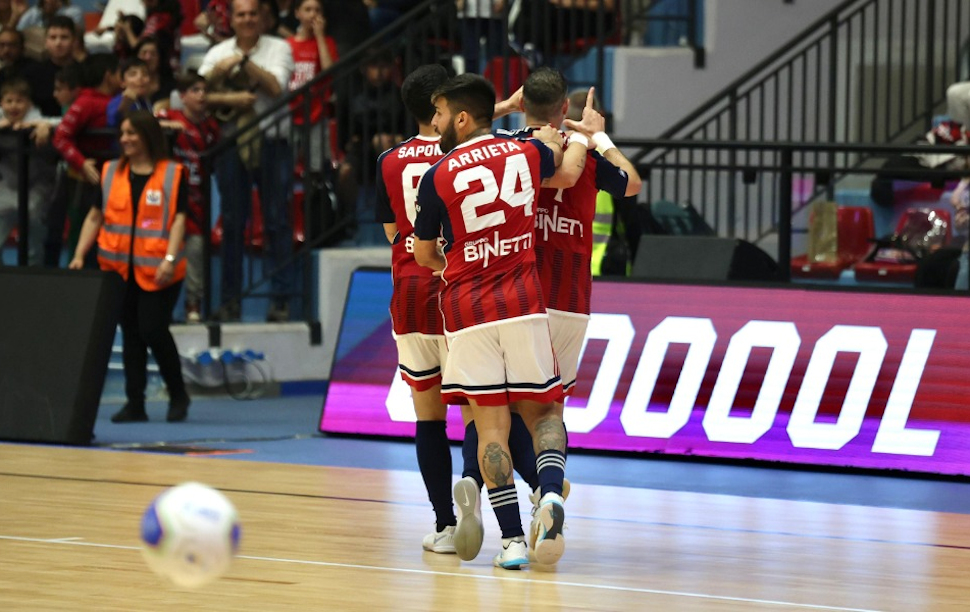 Urlo Pirossigeno Cosenza: Genzano battuta 2 a 1 all’ultimo secondo. Il sogno Serie A resta vivo! 51 Pirossigeno Cosenza2