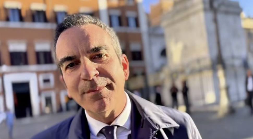 Occhiuto giovani lavoro bollo auto