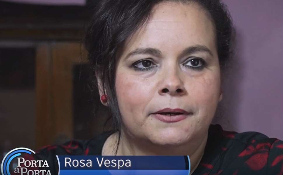 Rosa Vespa - Porta a Porta 01