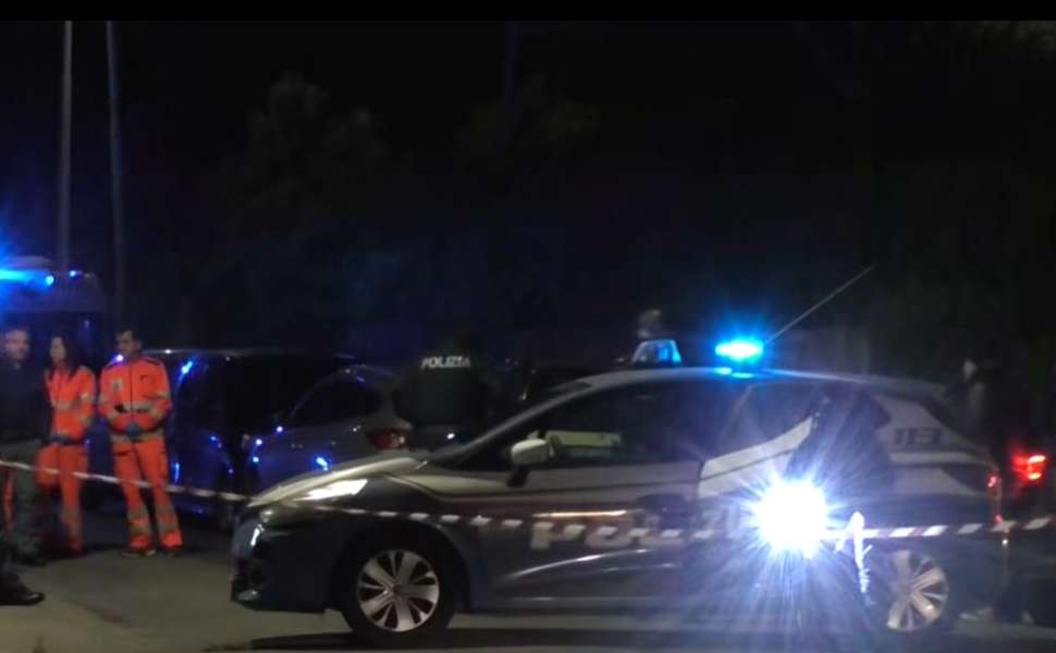 Tragedia a Catanzaro: 3 vite spezzate nel cuore della notte, proclamato il lutto cittadino 53 Tragedia Catanzaro - mamma figli 2