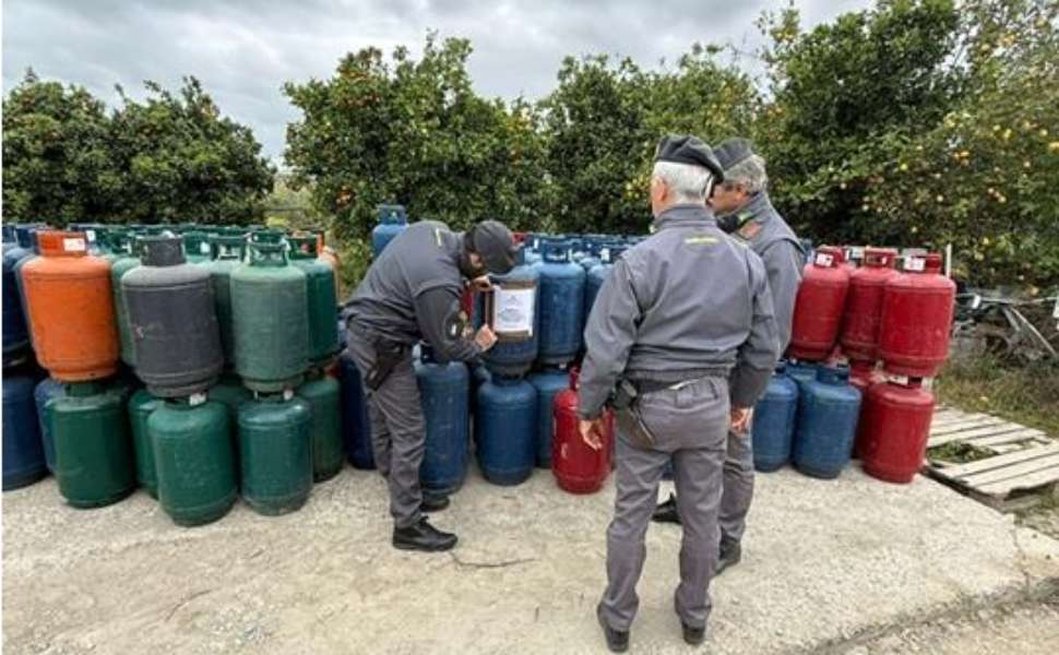 bombole gpl sequestro finanza cosenza 02
