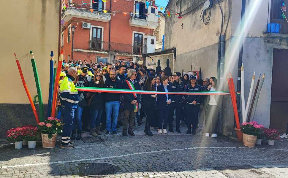 fiori festa del libro inaugurazione caulonia
