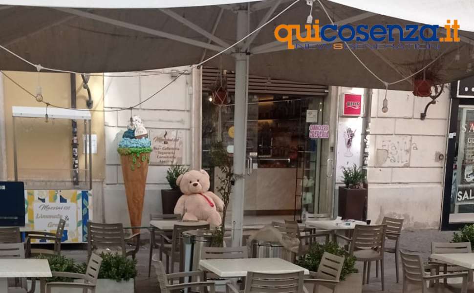 furto bar corso mazzini cosenza 02