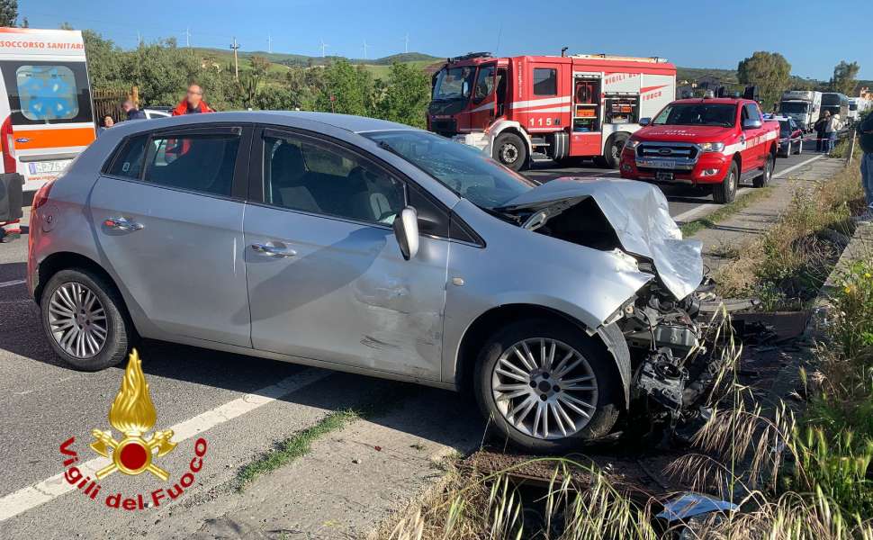 incidente statale 106 jonica Strongoli marina 02