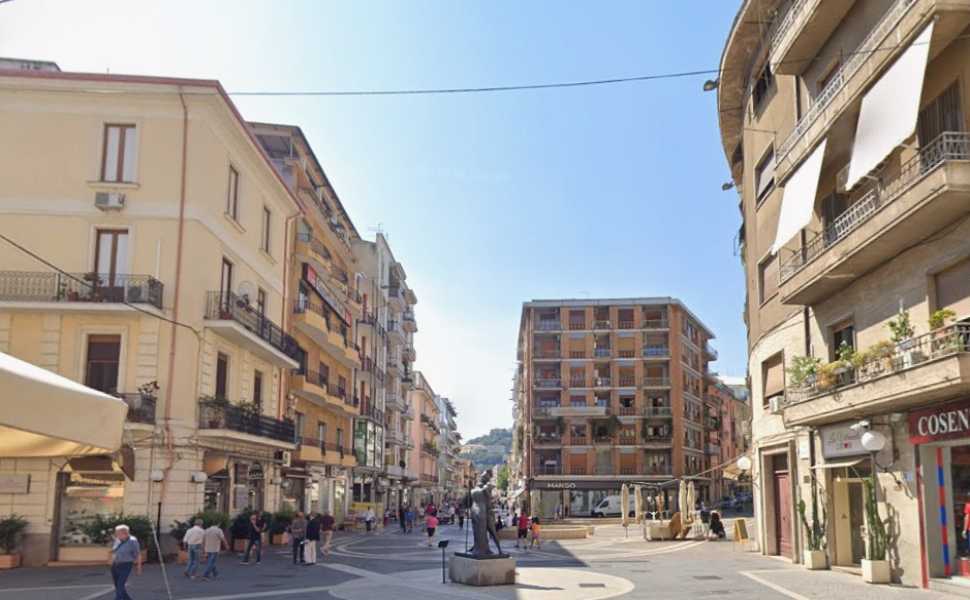 piazza kennedy cosenza gioco