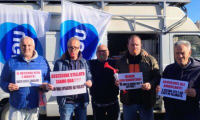 Niente mercato a Rende, protesta mercato rende - via parigi Ana Ugl 01