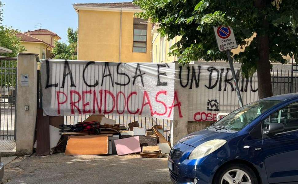 via Savoia Cosenza stabile emergenza abitativa