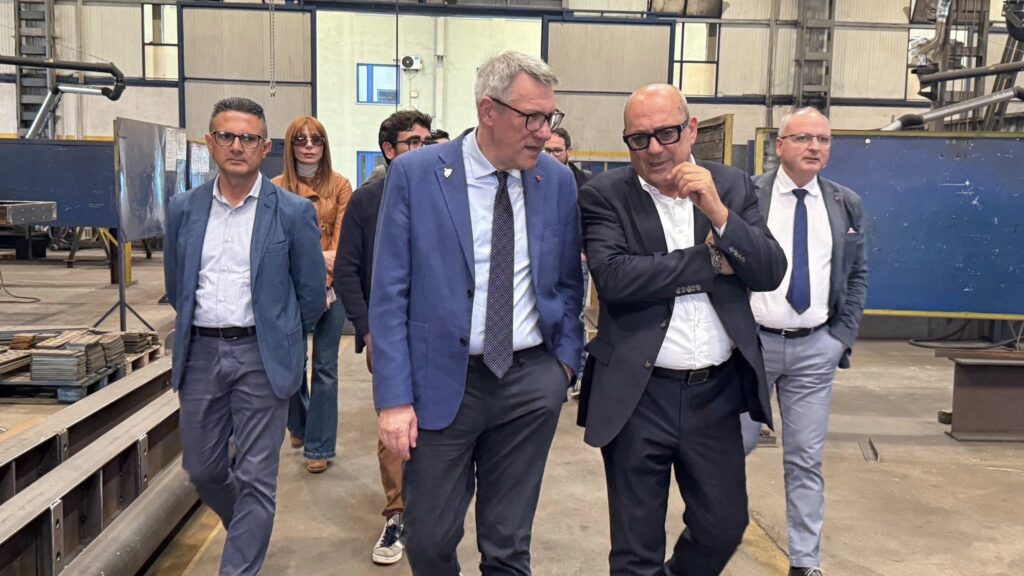 Landini in Calabria dopo l'escalation criminale: «Imprenditori e lavoratori vanno difesi subito» 55 intimidazioni vibo 5