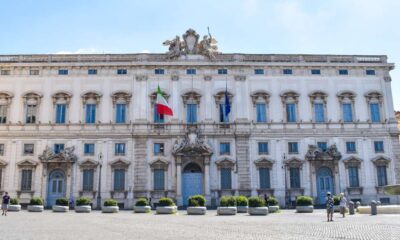 Corte costituzionale Consulta - atti sessuali