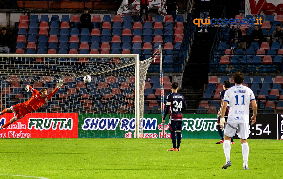 Cosenza Calcio, parla la società: "Delusi, ma abbiamo gettato basi solide per il futuro. Valutiamo offerte serie" 52 Cosenza Calcio Casarano_02