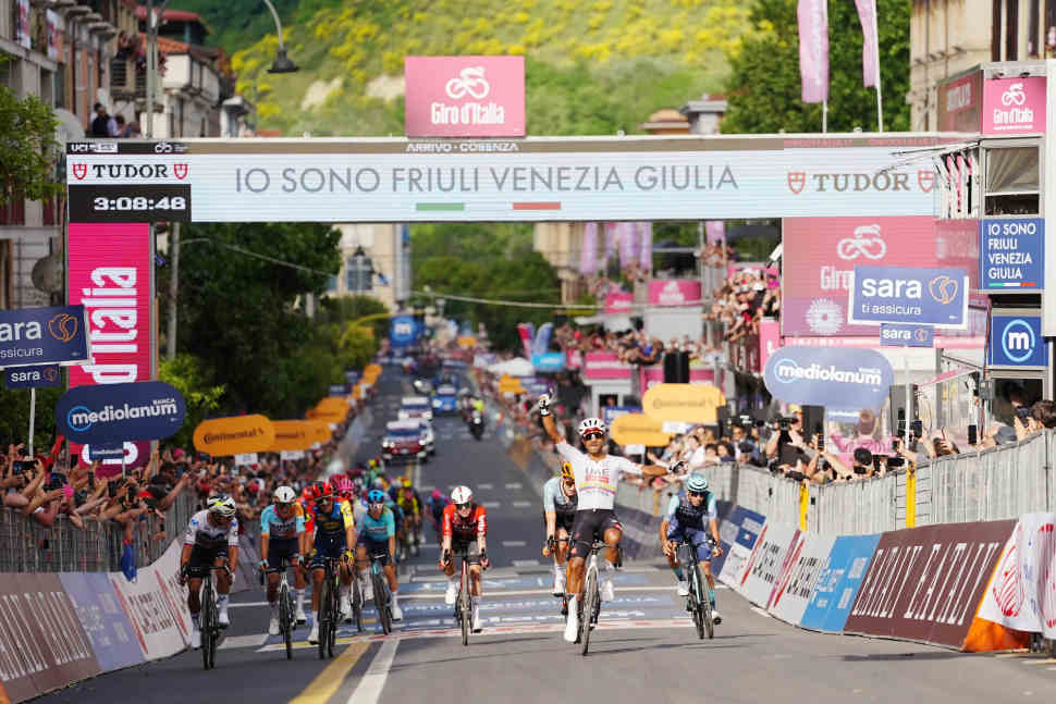 Giro d’Italia 2026, Narváez vince la 4’ tappa Catanzaro-Cosenza. Ciccone nuova maglia Rosa 197 Girdo D'italia 2026 Cosenza
