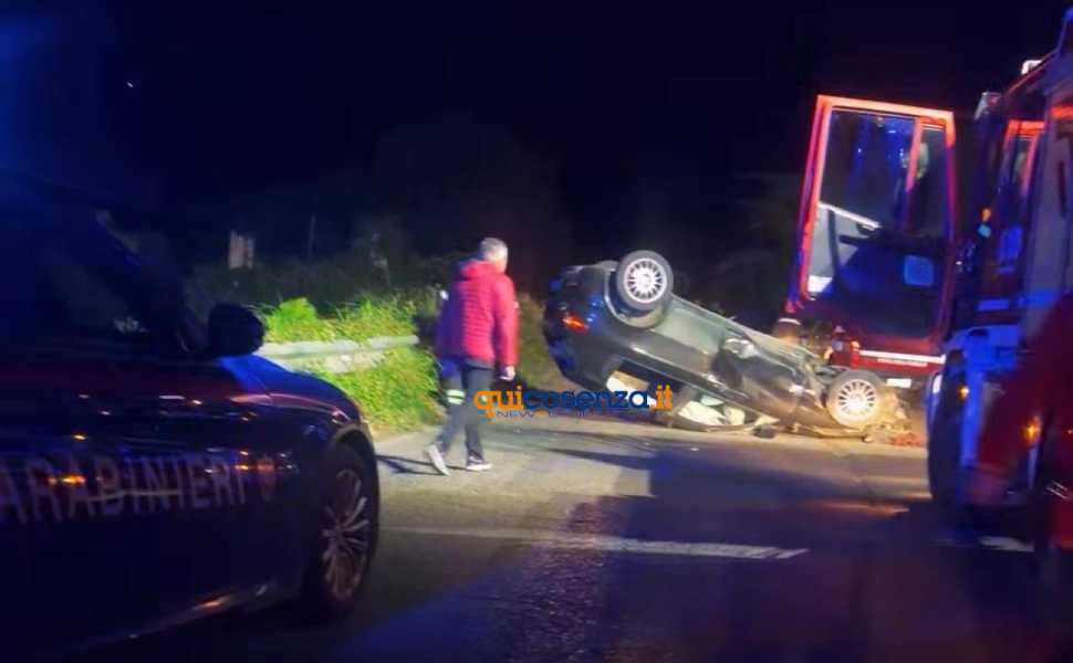 Incidente Lattarico - vigili fuoco, carabinieri ambulanza 118 02