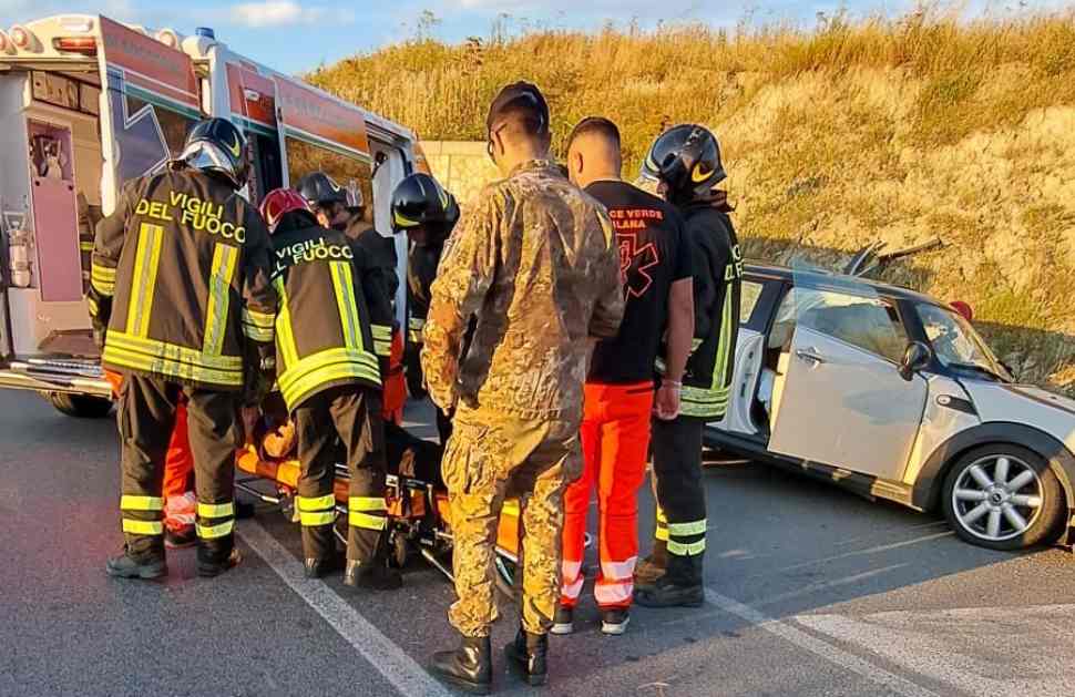 Ennesimo incidente sulla SS 106: 2 feriti estratti dalle lamiere 52 Incidente SS 106 Cutro 2