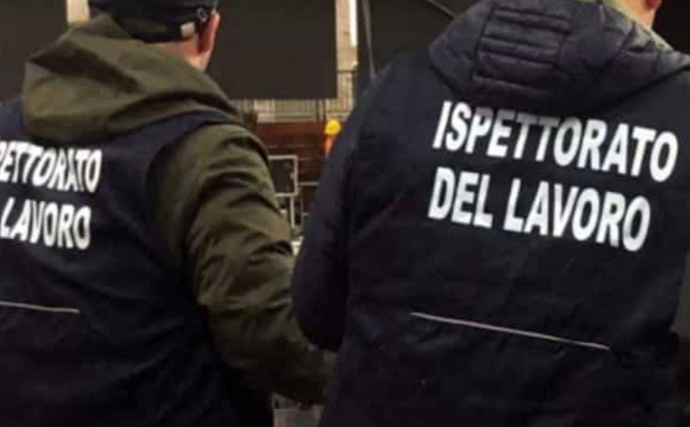 Lavoro nero e sicurezza: 29 aziende sanzionate dall’ITL di Cosenza e 12 attività sospese 52 Ispettore del Lavoro 02