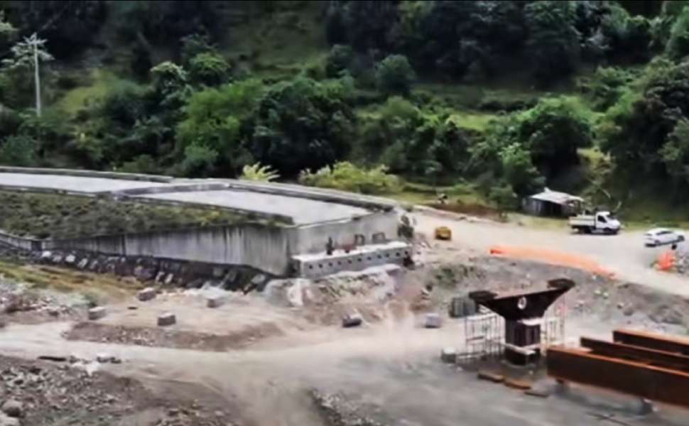 Viadotto di Longobucco, 3 anni dopo il crollo. Scutellà «possibile riapertura entro l’estate» 52 Lavori crollo ponte longobucco 01