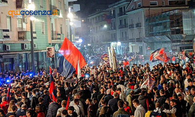 Protesta tifosi Cosenza Calcio