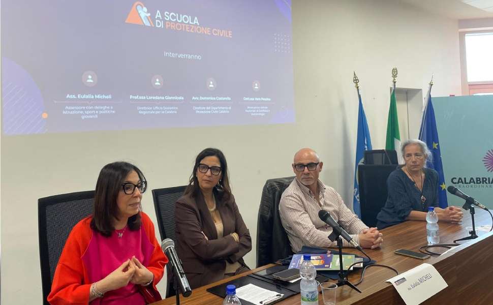 Regione - A scuola di protezione civile 01