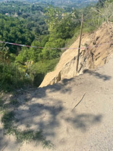 Emergenza a Rovito: strada crollata in Contrada Episcopani, 25 famiglie rischiano l'isolamento 54 Rovito3