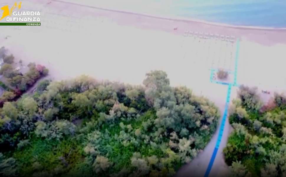 Sequestro resort sibari finanza 01