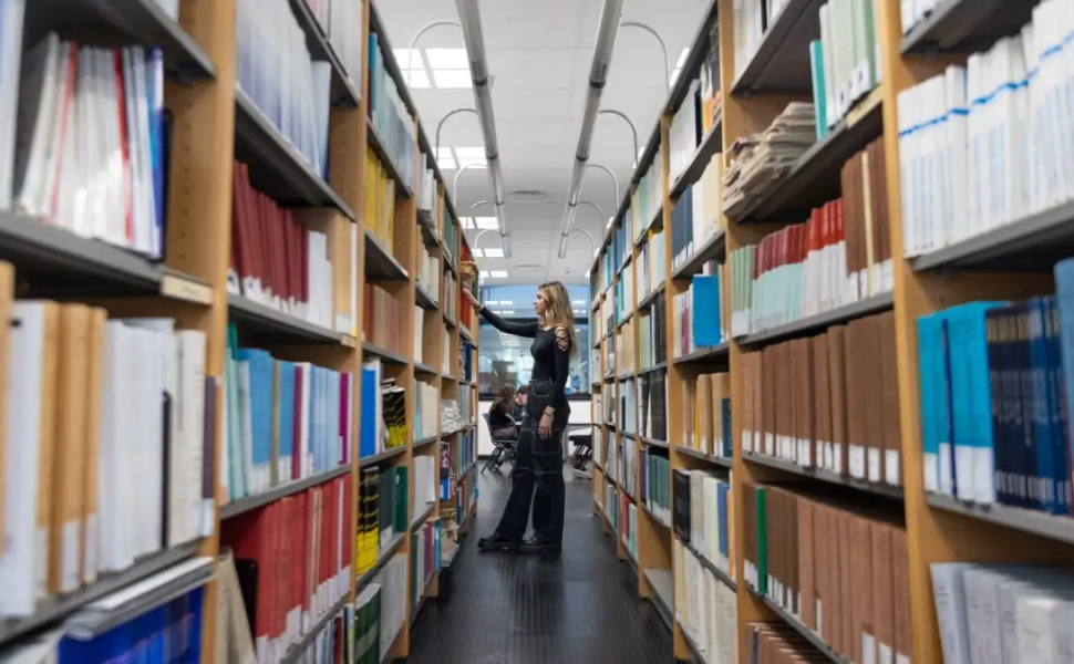 Unical-lauree-magistrali-biblioteca