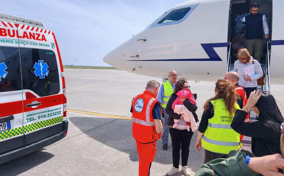 Dalla Calabria a Genova, un volo speciale per salvare una bimba di 8 mesi in pericolo di vita 52 Voo speciale Lamezia Genova