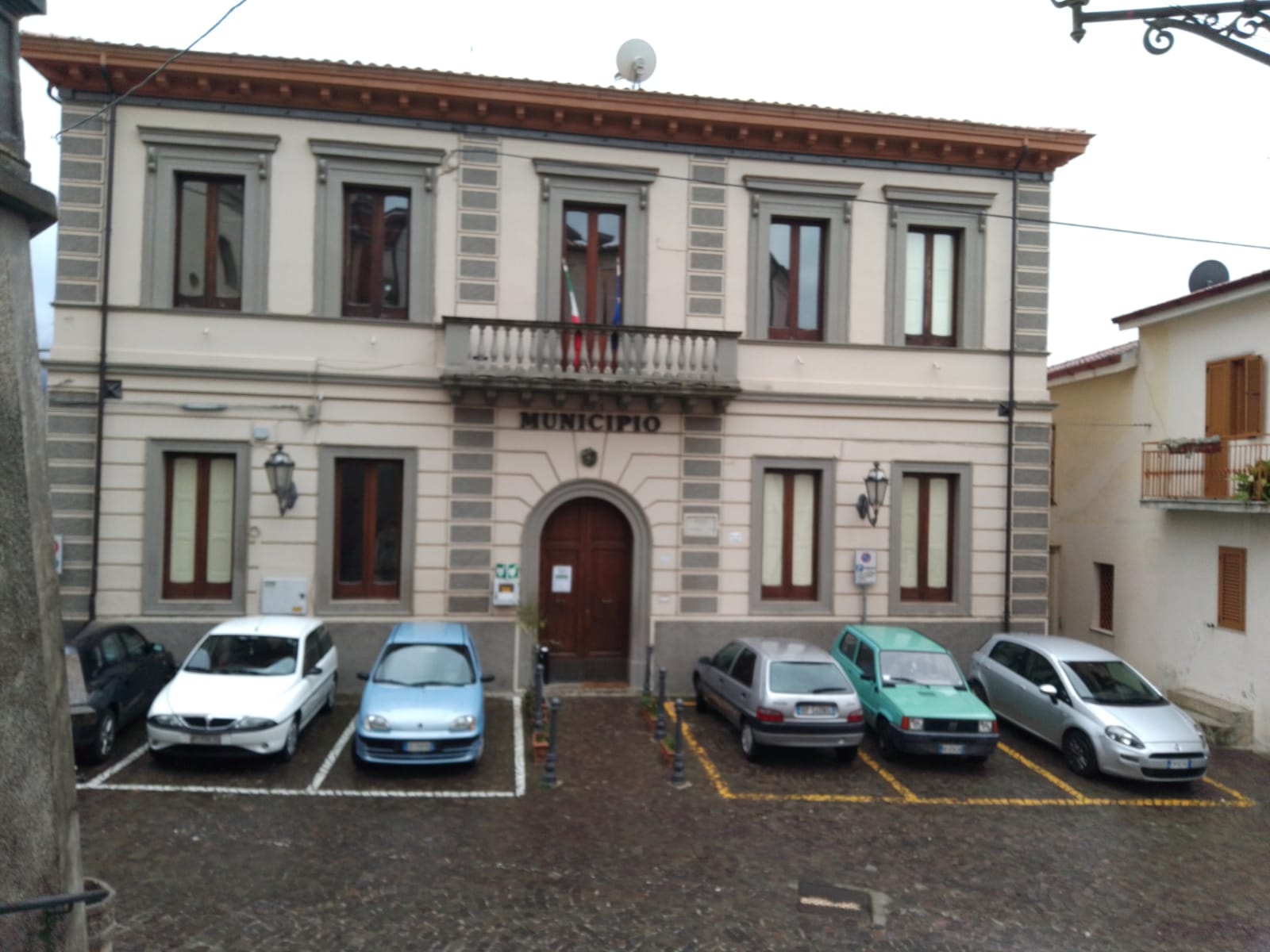 Aprigliano, accesso negato agli atti: intervengono i carabinieri in Comune 51 Aprigliano, accesso negato agli atti: intervengono i carabinieri in Comune