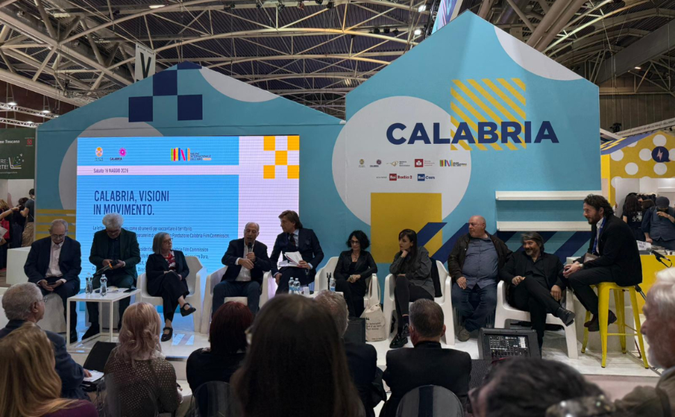 Calabria protagonista al Salone del Libro: Brunori e Teti conquistano Torino con la “restanza” 53 calabria salone del libro torino 03