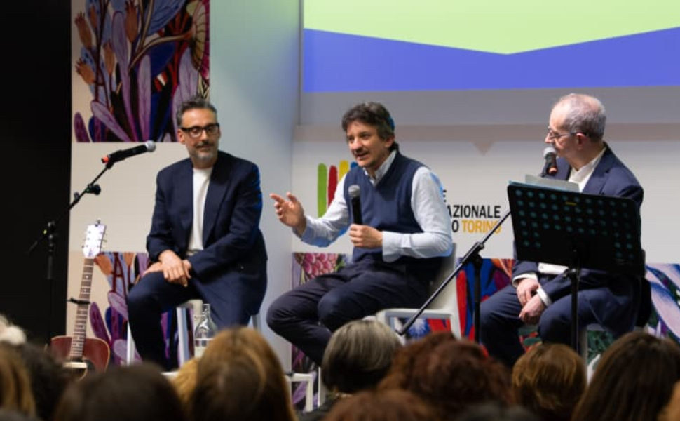 Calabria protagonista al Salone del Libro: Brunori e Teti conquistano Torino con la “restanza” 52 calabria salone del libro torino 05