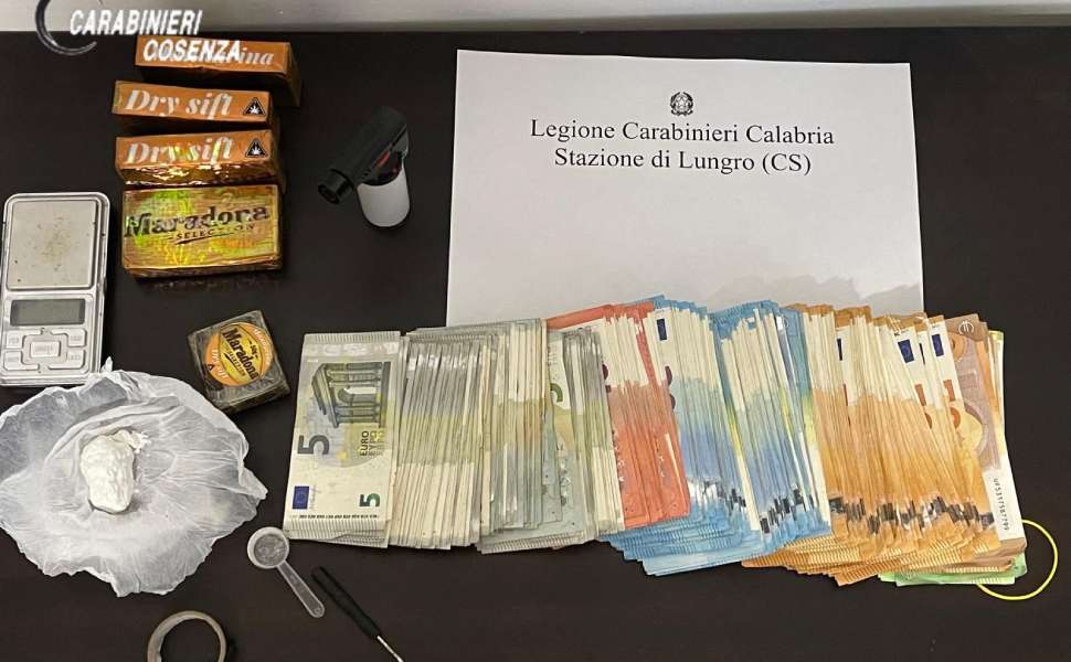 carabinieri Lungro - droga e 35mila euro