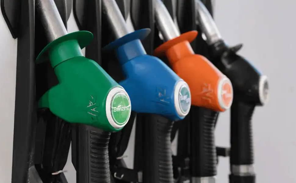 caro carburanti gasolio benzina 02