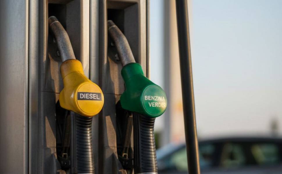 Carburanti alle stelle: «gasolio fino a 2,158€ al litro», Confail Faisa chiede interventi urgenti 53 caro carburanti gasolio benzina 03