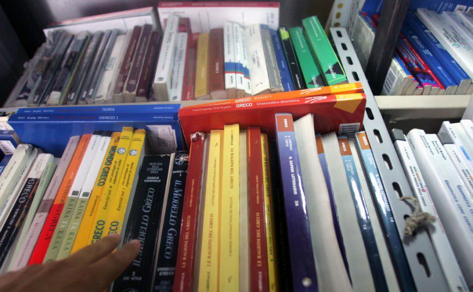 libri-testo-scuola-bonus-voucher.