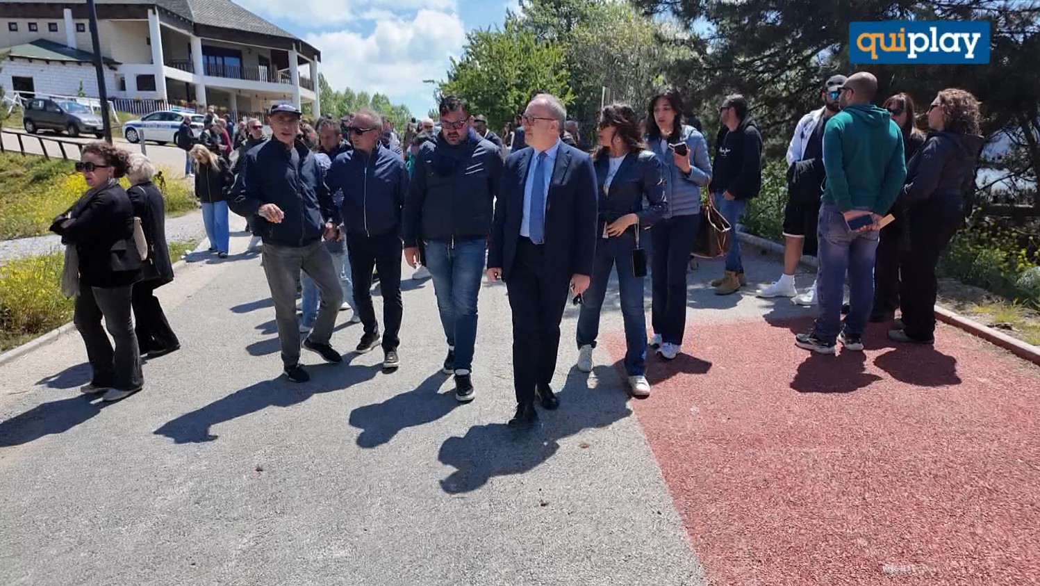 Lorica, pronto il nuovo Lungolago Arvo: pontile, piscina e barche elettriche - VIDEO 51 Lorica, pronto il nuovo Lungolago Arvo: pontile, piscina e barche elettriche