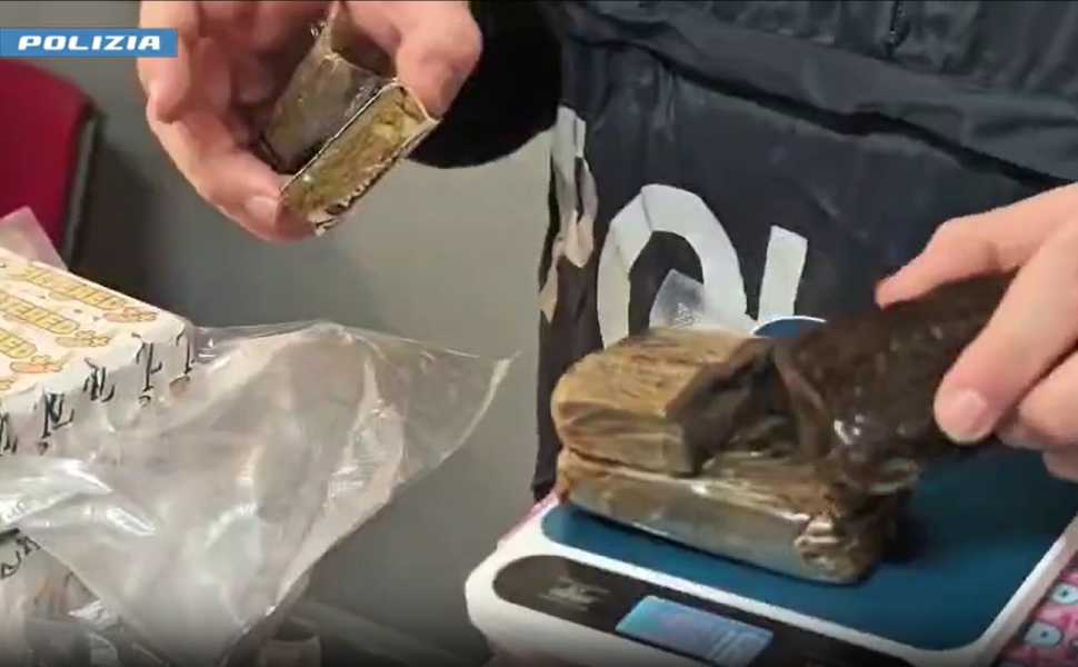 polizia operazione italia droga 02