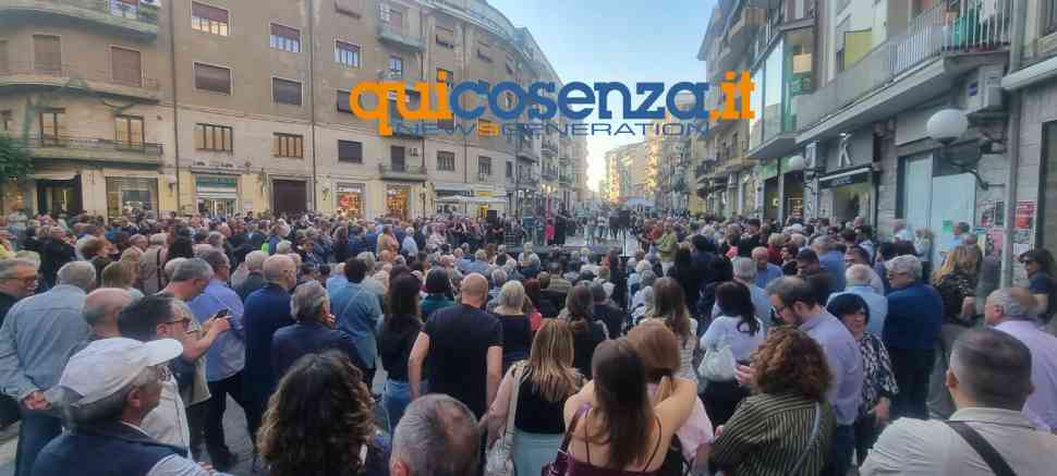 protesta-ospedale-comitati-piazza