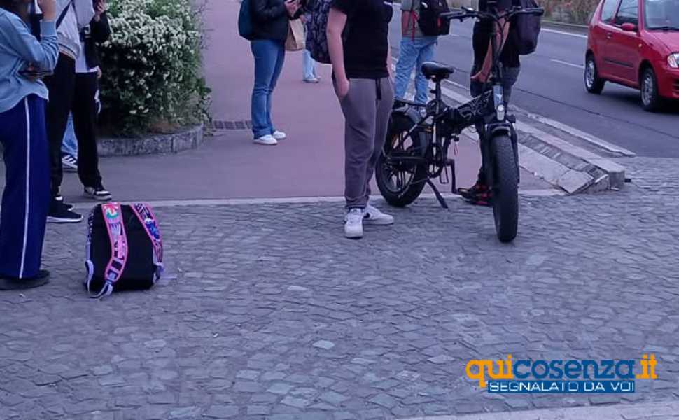 rende viale principe studenti pista ciclabile 03