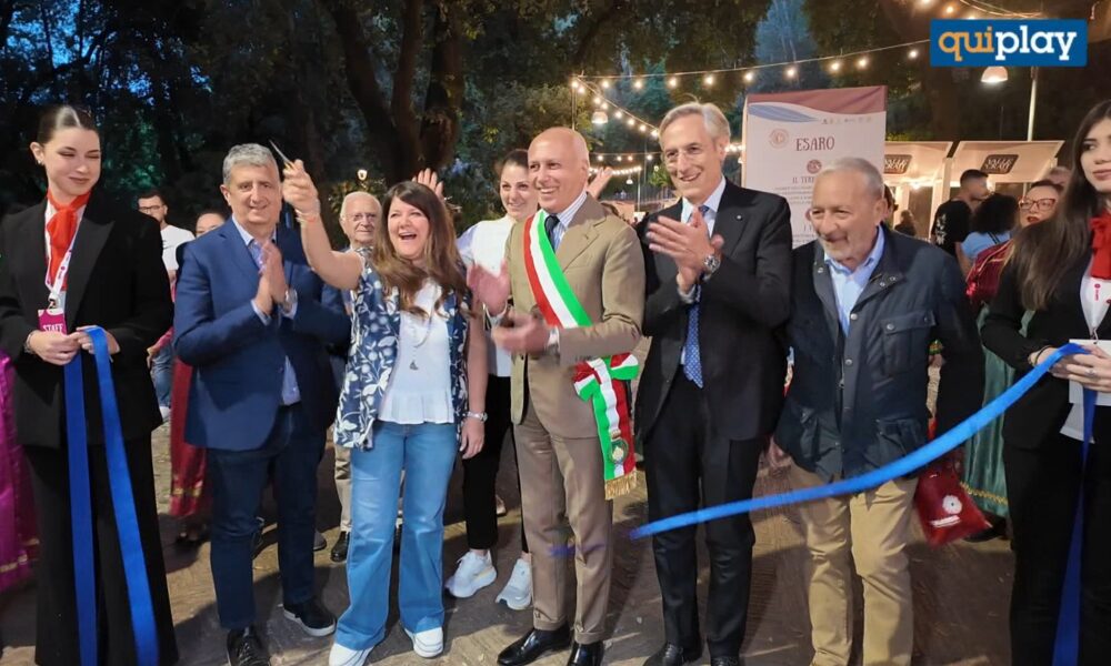 Viaggio nelle Terre di Cosenza: successo alla Villa Vecchia tra vini e tradizioni
