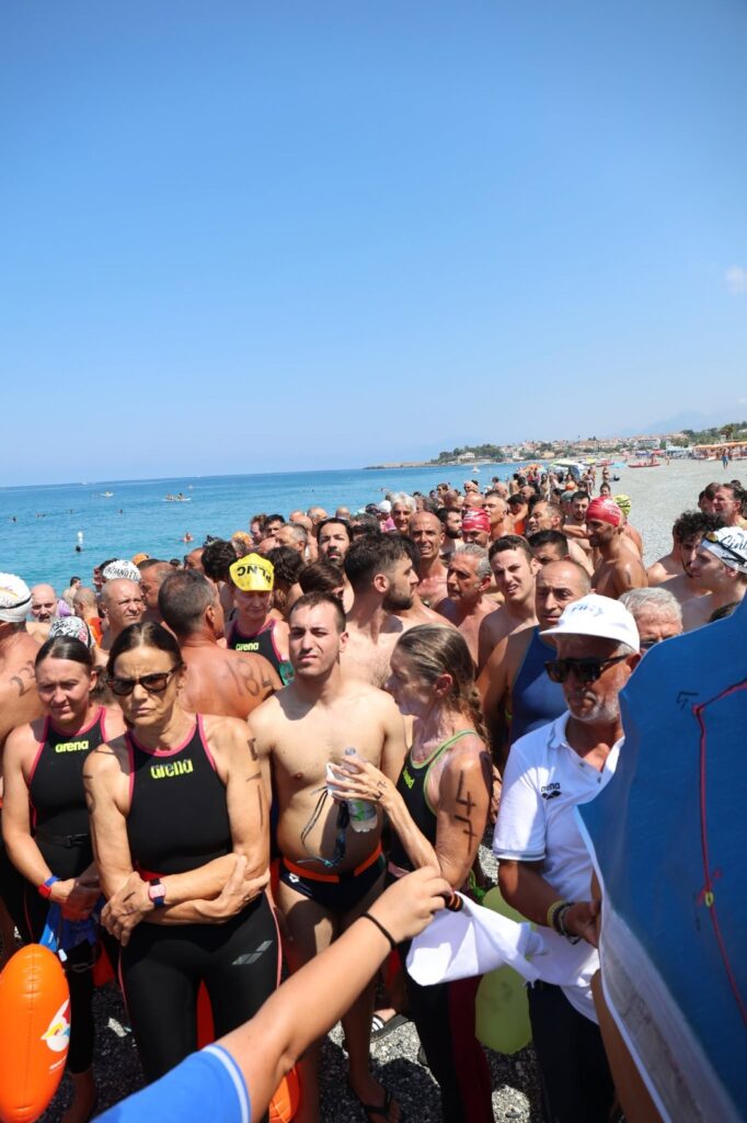 Assalto all’Isola: Cirella si conferma capitale del nuoto master in acque libere 54 05fe340a 17a4 4ce0 96e5 f86f586cee6d