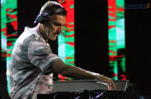 Radio2Live a Cosenza omaggia Rino Gaetano: una notte di musica nel cuore della città - FOTO 86 12radiorai2