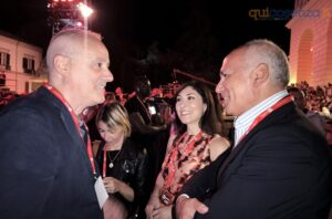 Radio2Live a Cosenza omaggia Rino Gaetano: una notte di musica nel cuore della città - FOTO 93 1radiorai2
