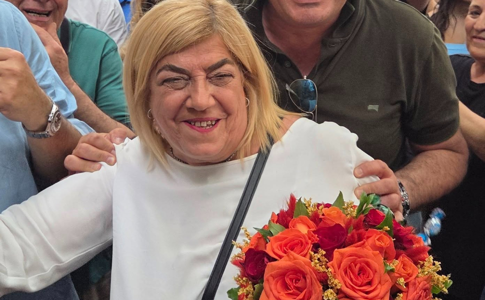 Anna-De-Gaio-sindaco-castrovillari striscione