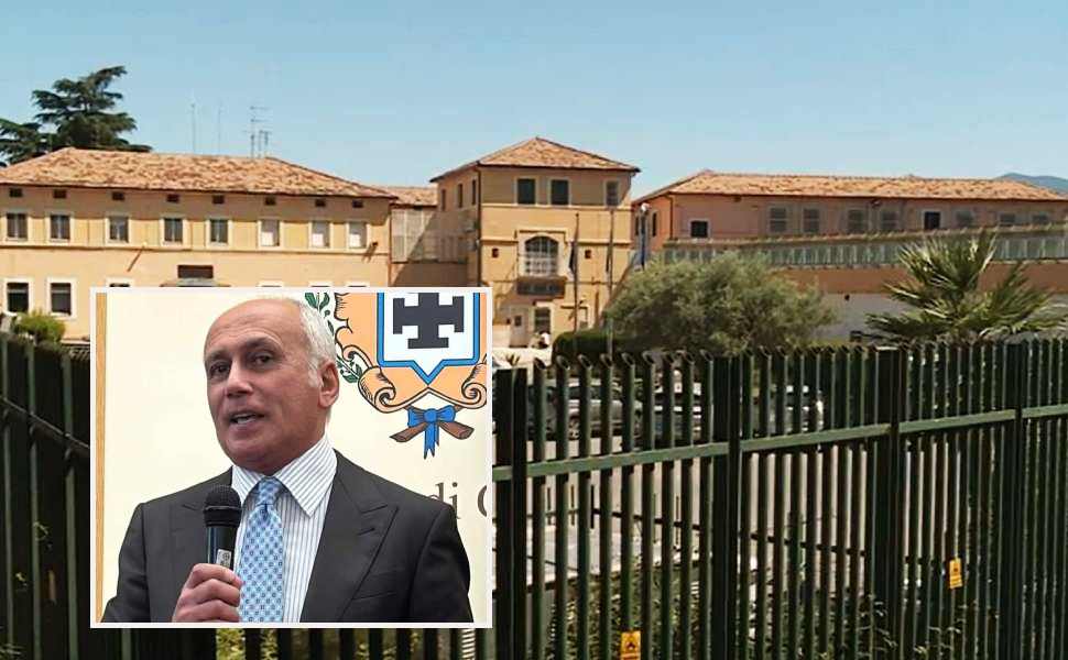 Carcere di Cosenza_pannelli di plexiglass